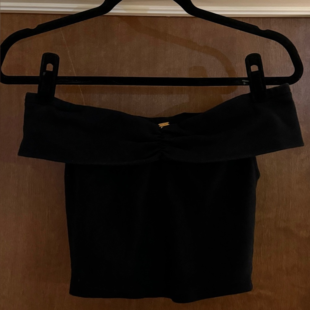 Free People off the shoulders crop top